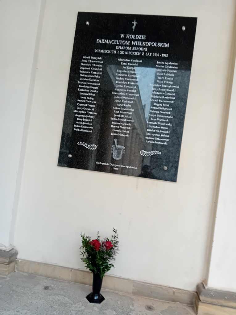 Tablica upamiętniająca wielkopolskich farmaceutów  - Grażyna Wrońska  - Radio Poznań