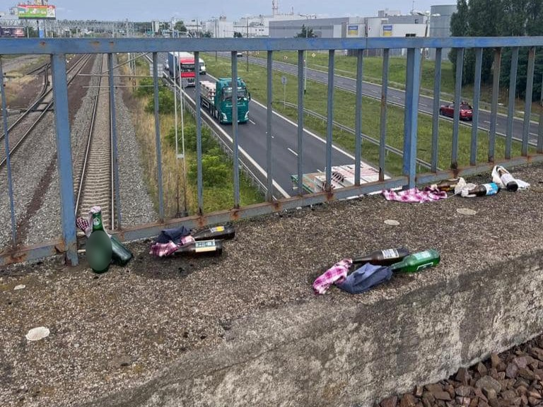 Chcieli koktajlami Mołotowa obrzucić pociąg z kibicami z Łodzi - KWP