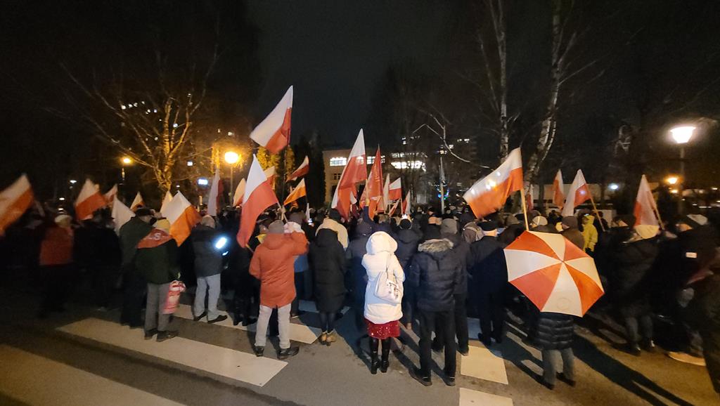 Protest pod TVP - Krzysztof Polasik