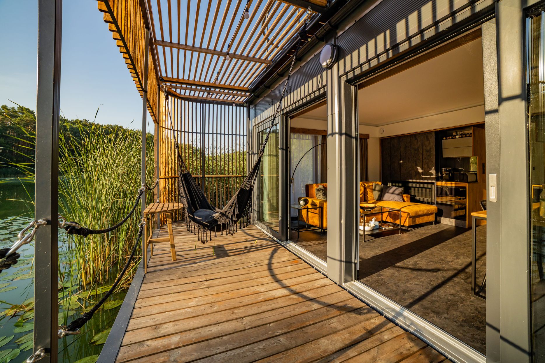 domki-letniskowe-nad-jeziorem-glamping-wielkopolska-alohacamp-water-hideout - Water Hideout