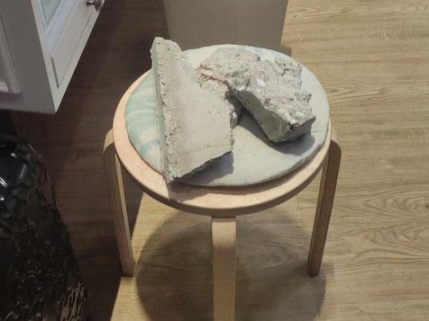 avenida odpadł sufit - ig: poznan_moment