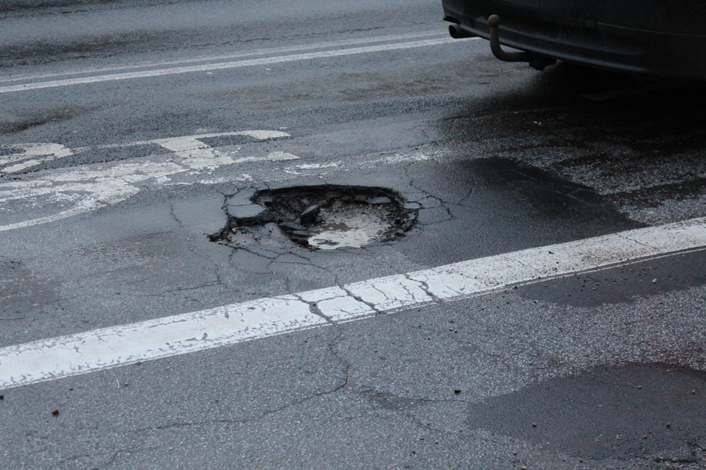 dziura droga ulica - Leon Bielewicz  - Radio Poznań