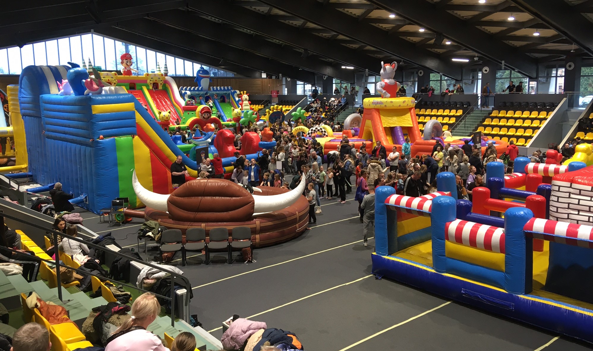 Hala Trapez plac zabaw - Jacek Marciniak