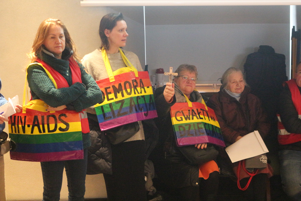 sesja rady miasta protest  - Leon Bielewicz  - Radio Poznań