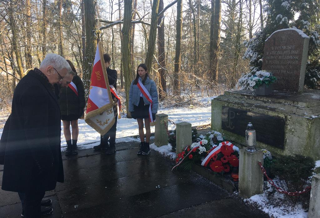 hołd dla pomordowanych w Skarszewie - Danuta Synkiewicz