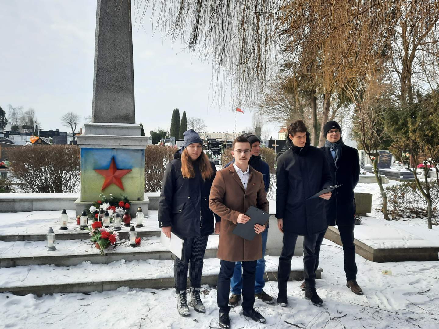 ruch narodowy gniezno cmentarz gwiazda - Rafał Muniak