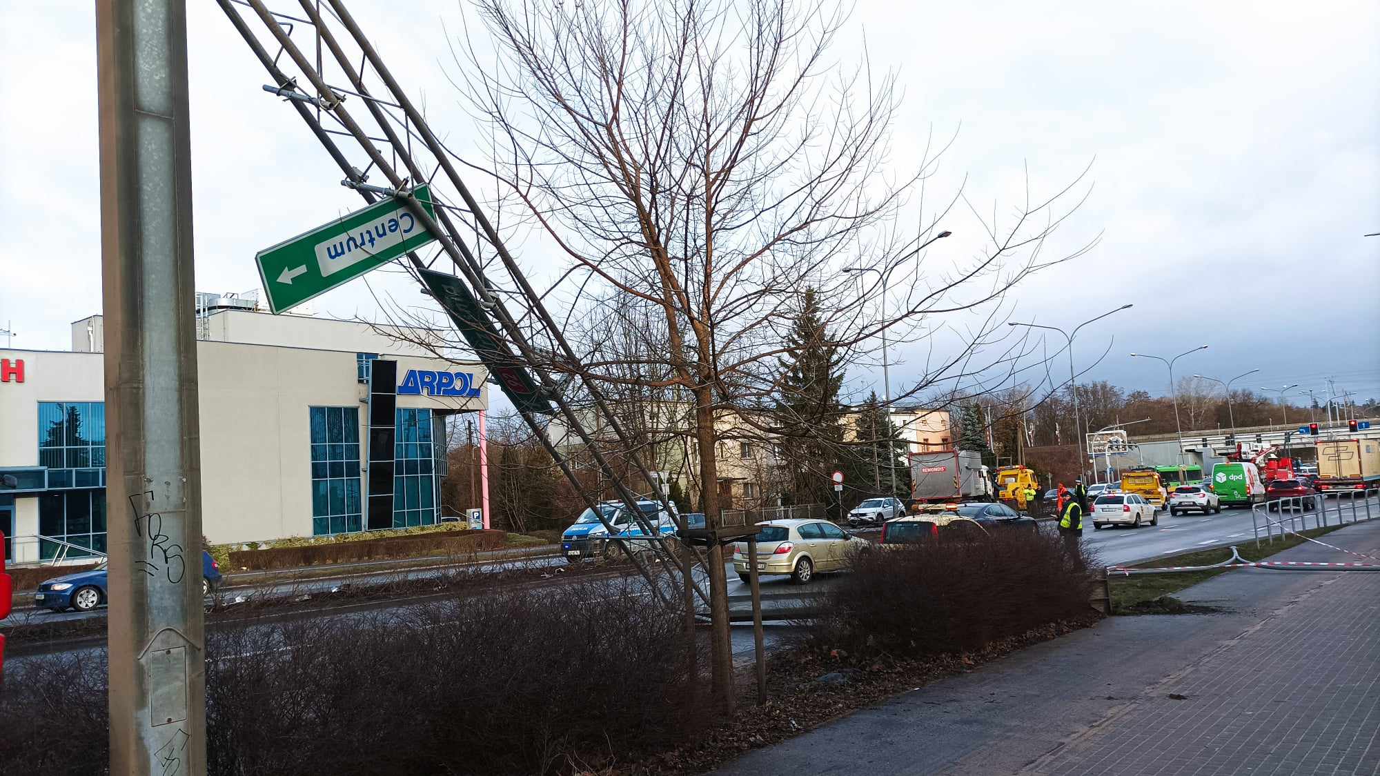 uszkodzona bramownica Św. Wawrzyńca - Niestachowska - Leon Bielewicz  - Radio Poznań