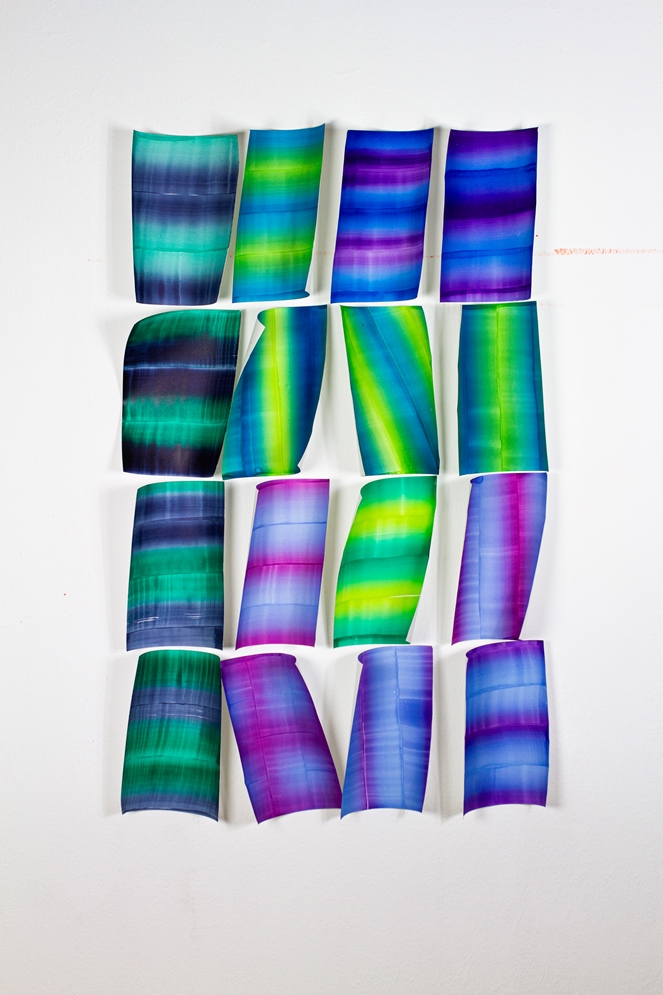 Kinga Popiela - 4x4 Paperworks, kompozycja z 16 prac na papierze, każda w formacie 21 x 29 cm, 2023, akryl na papierze