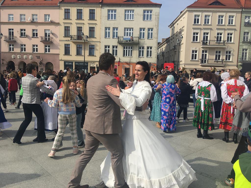 walc ratusz kalisz - Danuta Synkiewicz  - Radio Poznań