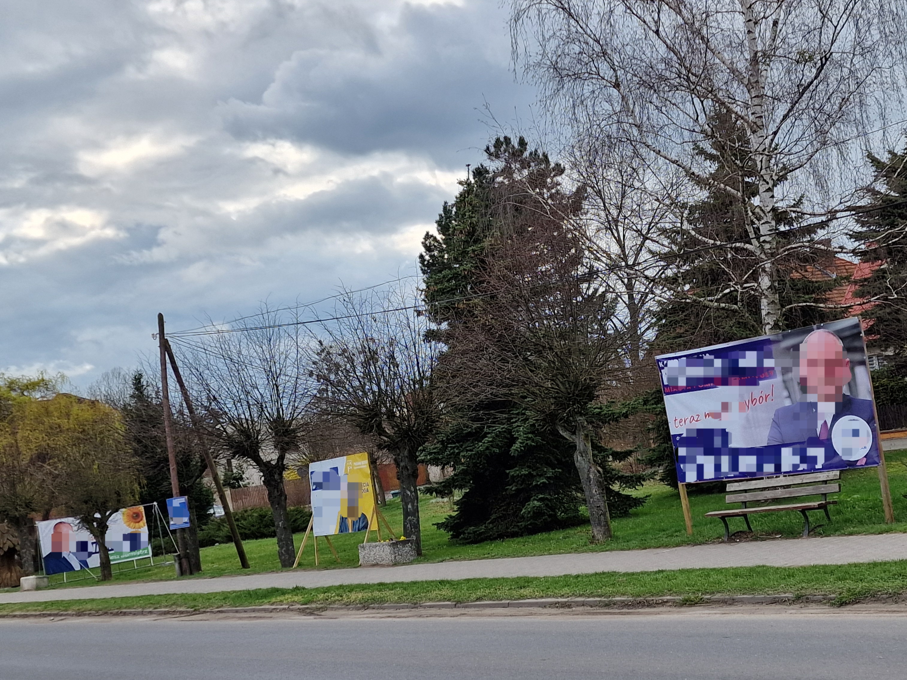 Pamiątkowo banery zasłaniają - Grzegorz Ługawiak