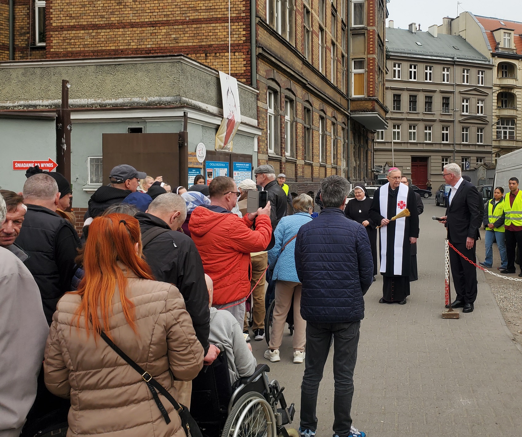 śniadanie wielkanocne poznań - Caritas Poznań