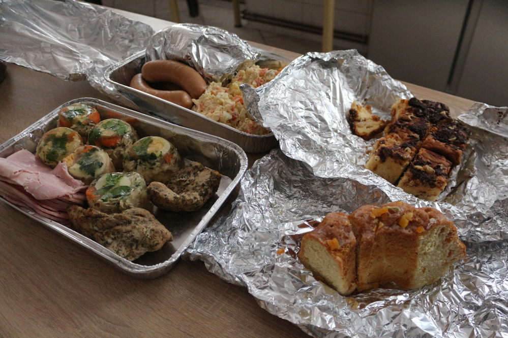 jadłodzielnia dzielenie się jedzeniem świeta wielkanocne - Leon Bielewicz  - Radio Poznań