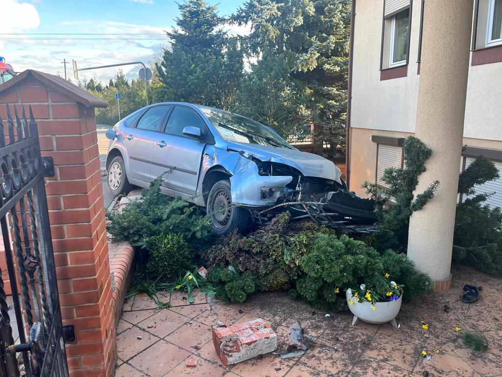 wypadek oborniki dom słup - mł. ogn. Piotr Burda