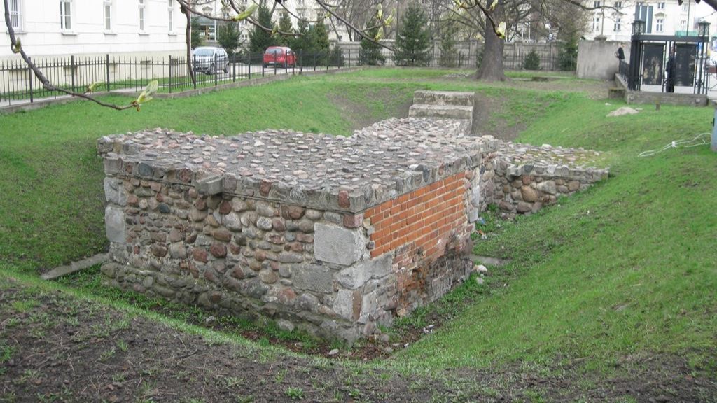 mury zamek królewski kalisz - LukaszKalisz - Wikipedia/CC BY-SA 3.0 pl