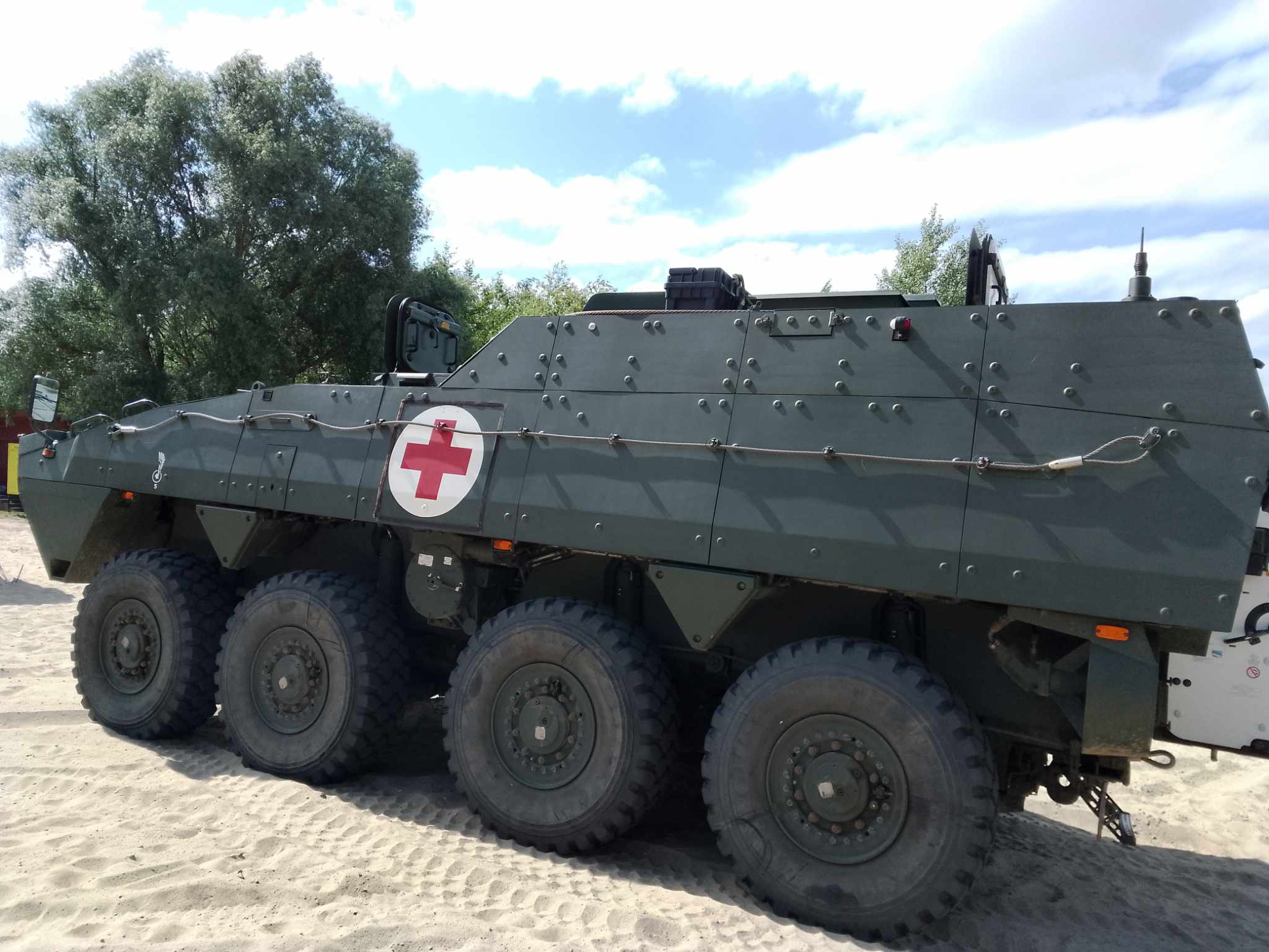 Wielki pokaz sprzętu wojskowego i ratowniczego w Wilczynie - Michalina Maciaszek  - Radio Poznań