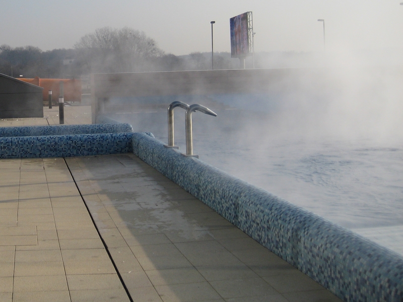 Termy Maltańskie - basen zewnętrzny - zima - Adam Michalkiewicz