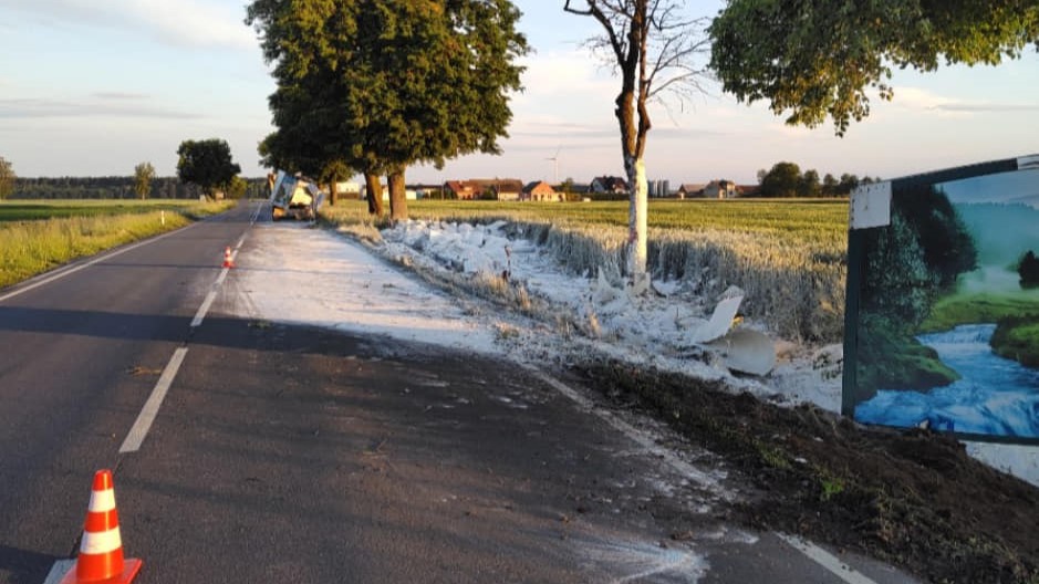 mąka na drodze lutogniew  - OSP Lutogniew