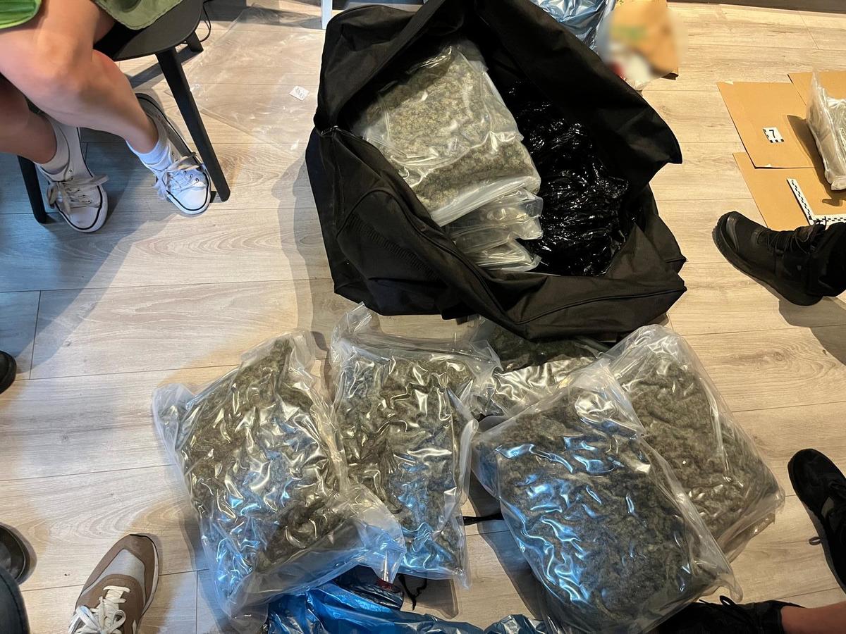 pseudokibic narkotyki  - KWP