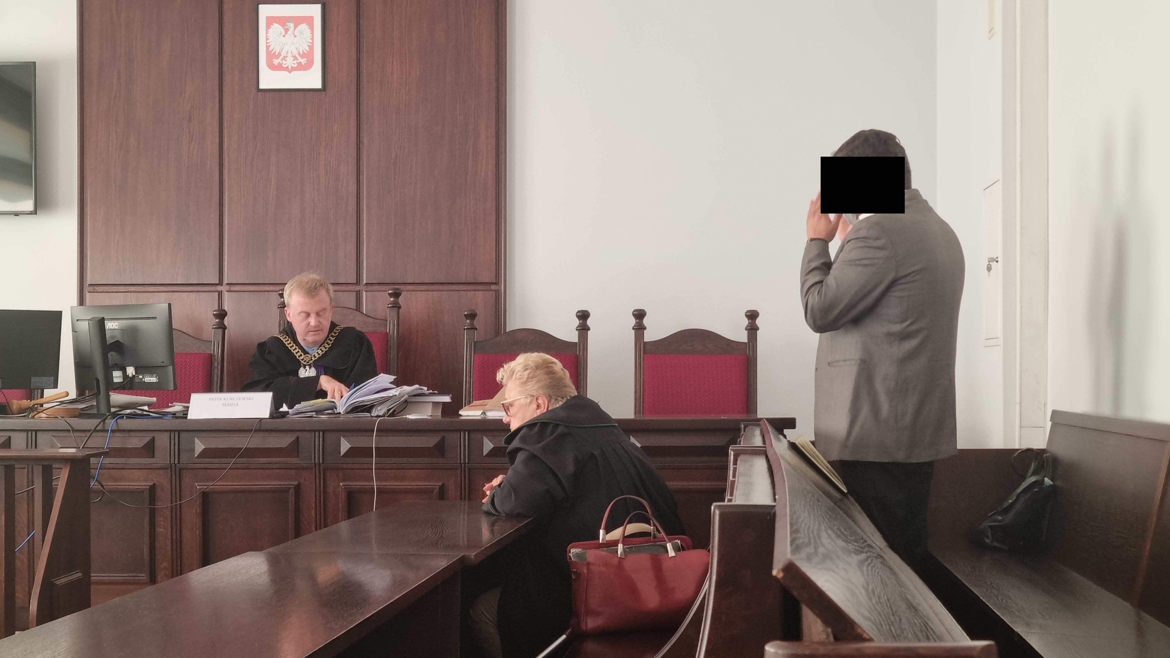 fałszywy ambasador - Magda Konieczna