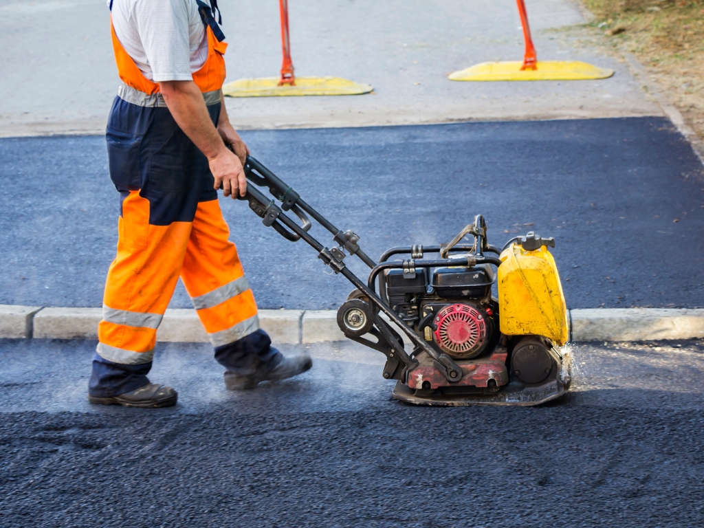 remont ulica droga - Canva