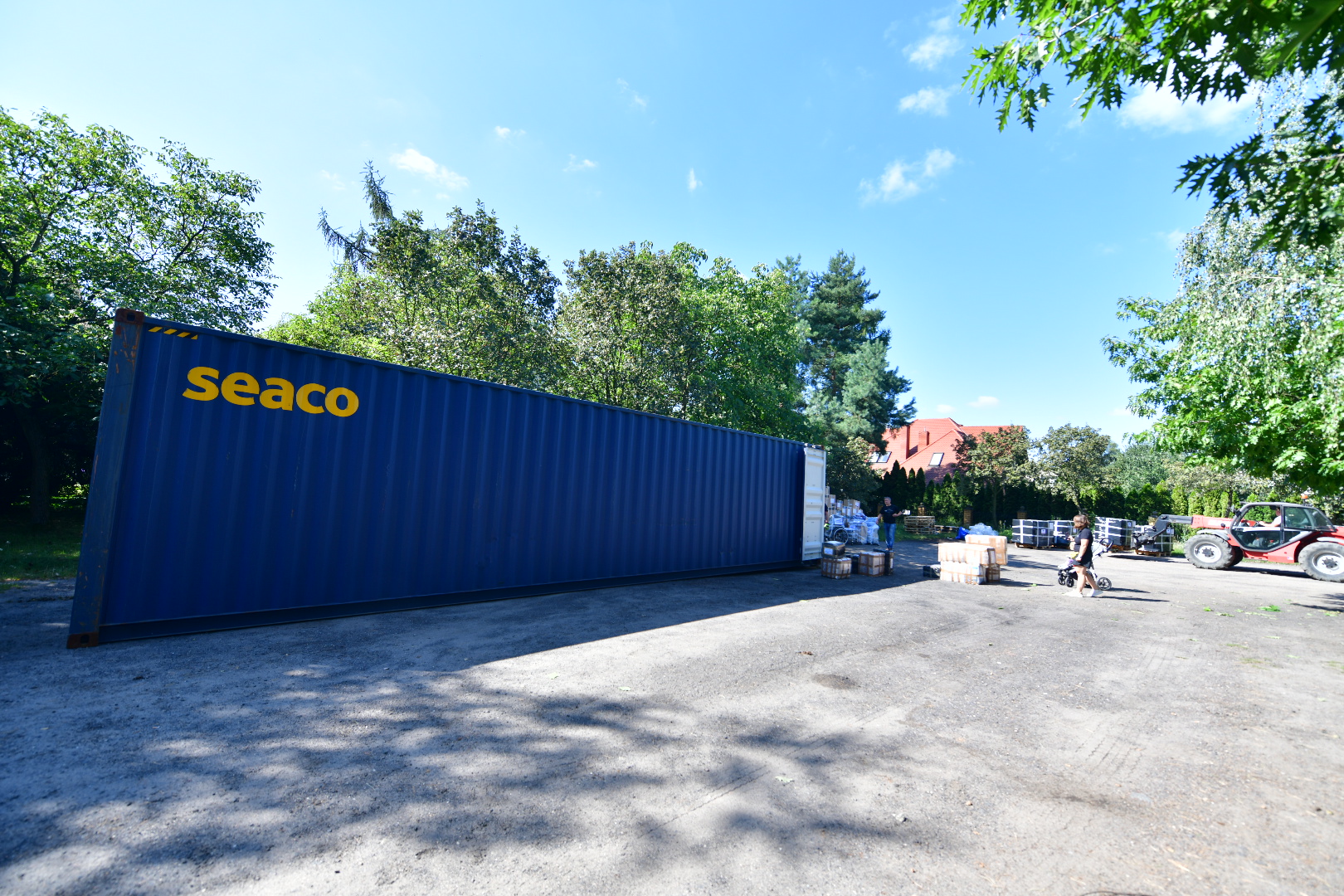 kontener fundacja missio - Wojtek Wardejn - Radio Poznań