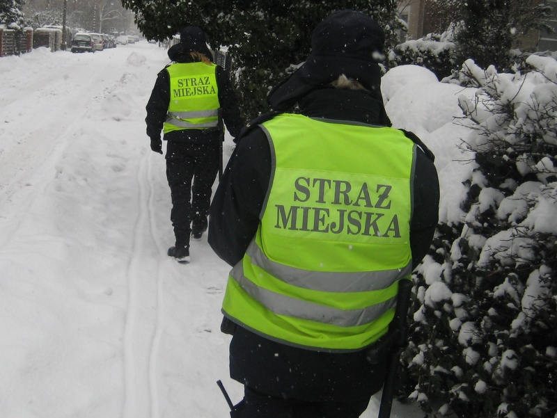 Strażnicy miejscy - odśnieżanie - Jacek Butlewski