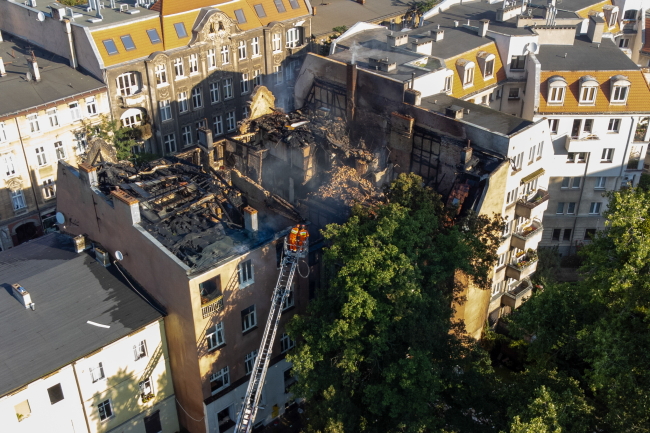 Pożar na Kraszewskiego - PAP/Jakub Kaczmarczyk