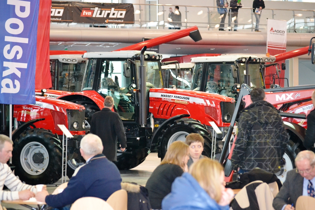 Ciągniki - Polagra Premiery - MTP