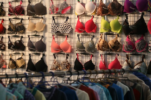 Targi mody 2012 - staniki - MTP