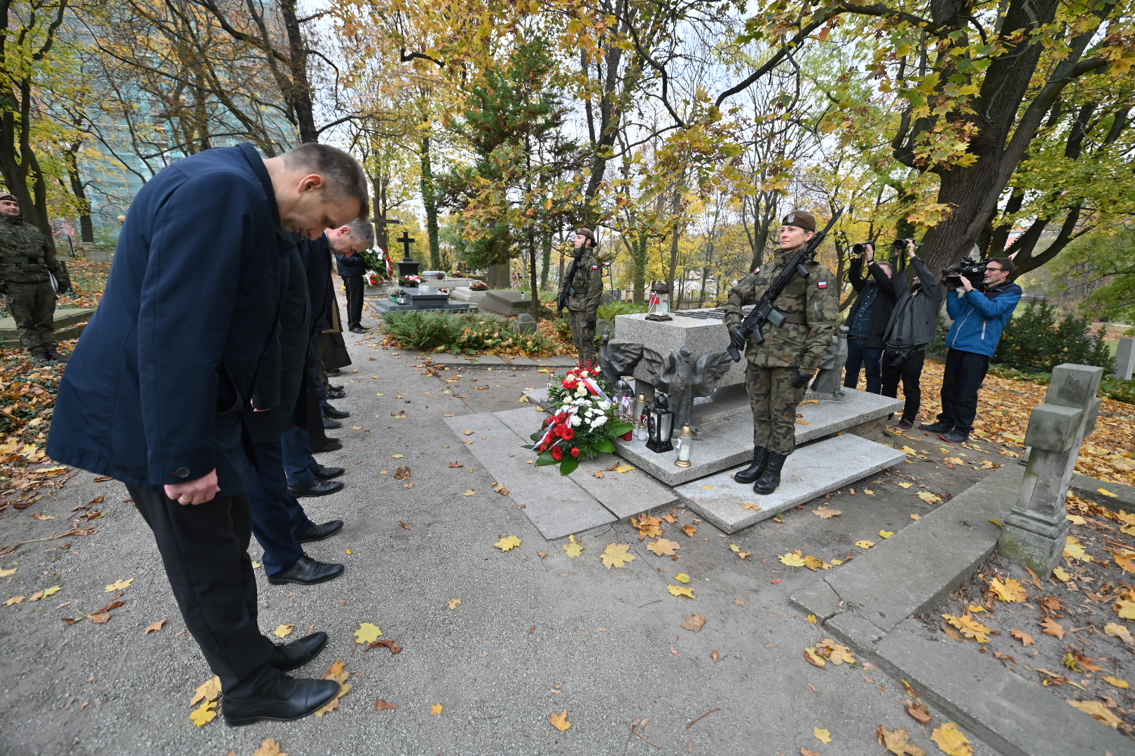 1 listopada cmentarz zasłużonych wielkopolan - Wojtek Wardejn