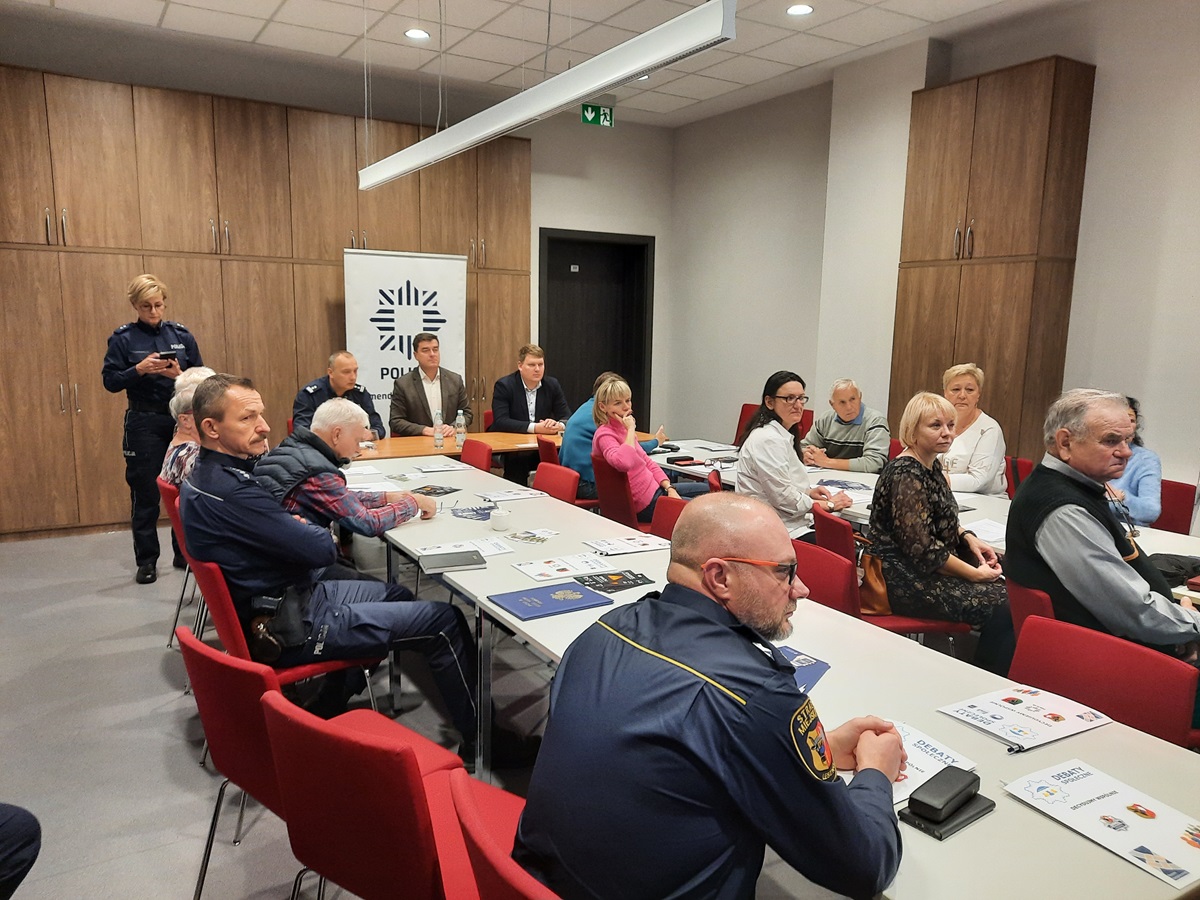 policjanci - Jacek Marciniak - Radio Poznań