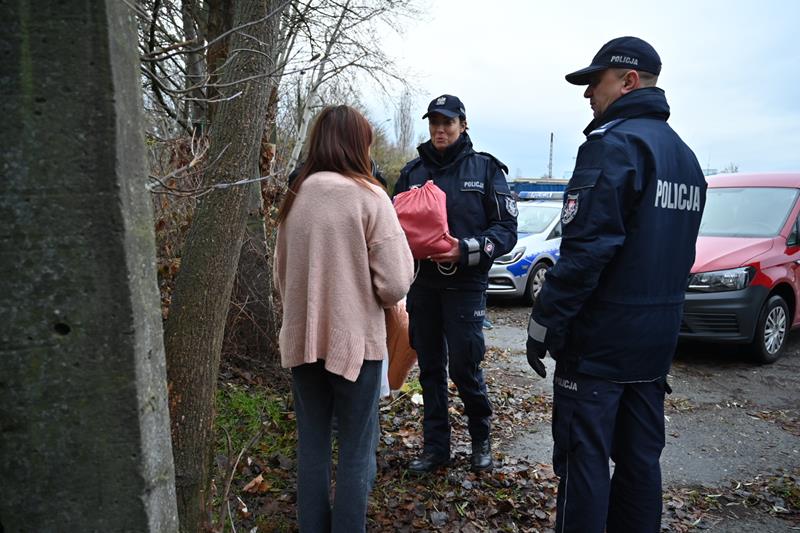 bezdomni wojewoda policja mróz - Wojtek Wardejn - Radio Poznań