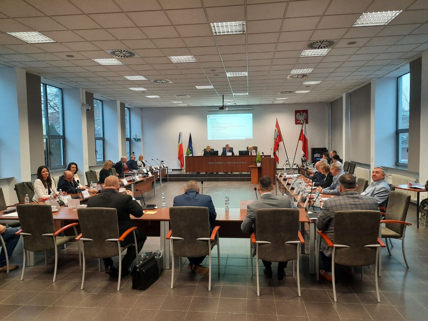 Rada powiatu gnieznienskiego - Rafał Muniak - Radio Poznań