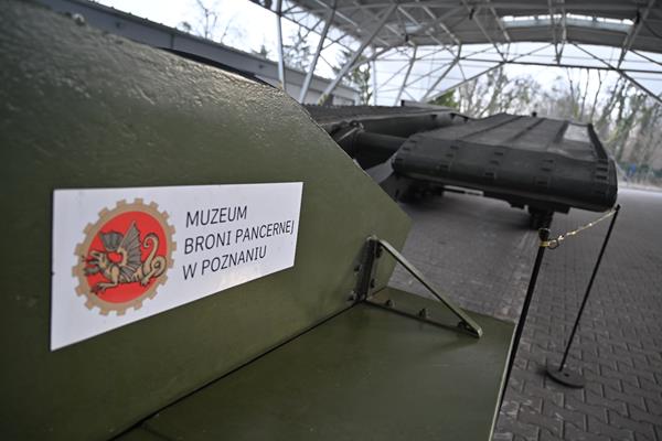 most muzeum broni pancernej - Wojtek Wardejn - Radio Poznań