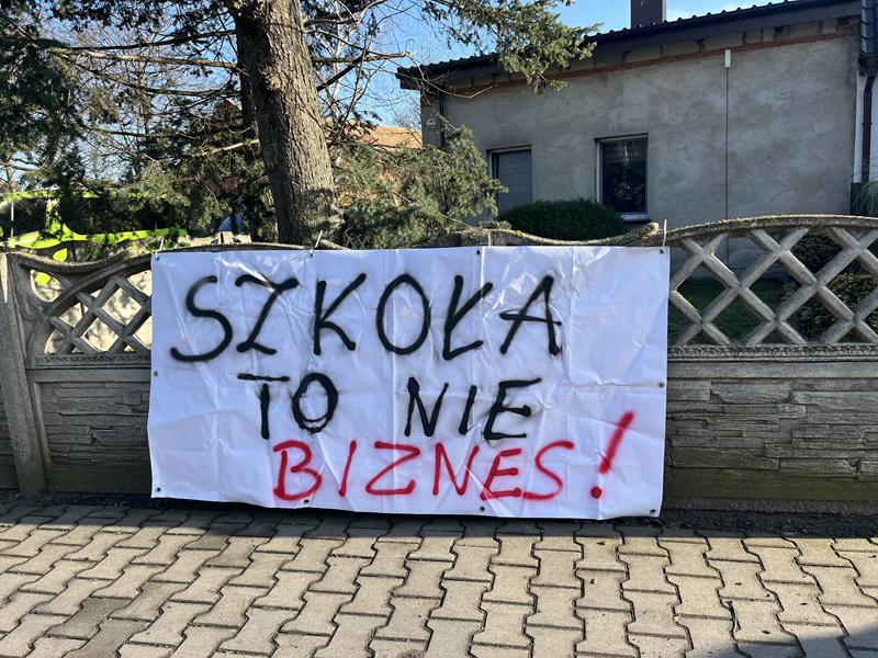 szkoła przeciwko likwidacji krotoszyn świnkowo Brzoza Roszki Gorzupia - Danuta Synkiewicz - Radio Poznań