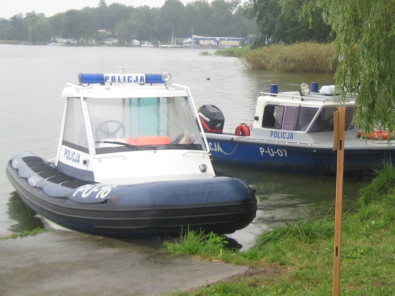 policjanci szkolą się w ratownictwie wodnym 5 - Wojciech Chmielewski