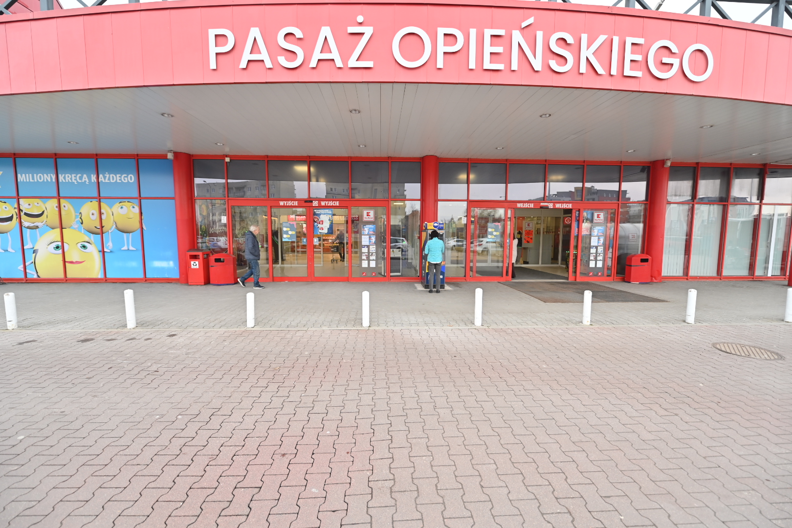 opieńskiego pasaż tesco kaufland batorego - Wojtek Wardejn