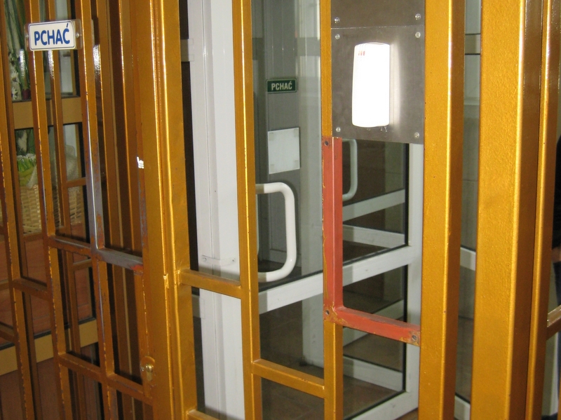 Areszt Śledczy - kraty - Jacek Butlewski