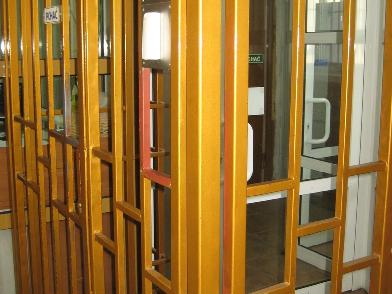 Areszt Śledczy - kraty - Jacek Butlewski