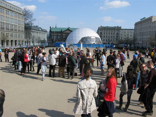 Powitanie wiosny, Plac Wolności - Wojciech Chmielewski