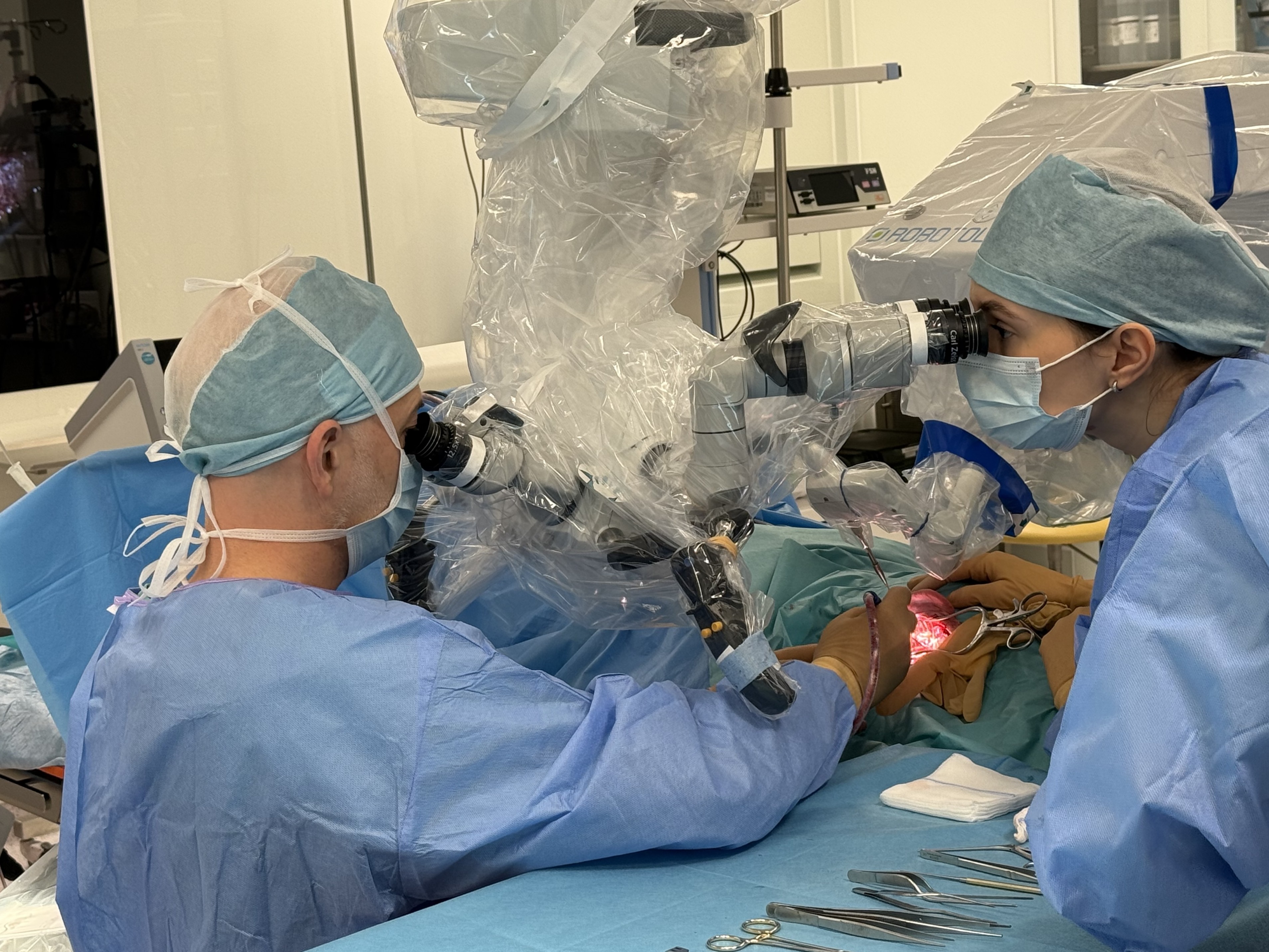 robotol operacja zabieg robot - Uniwersytet Medyczny