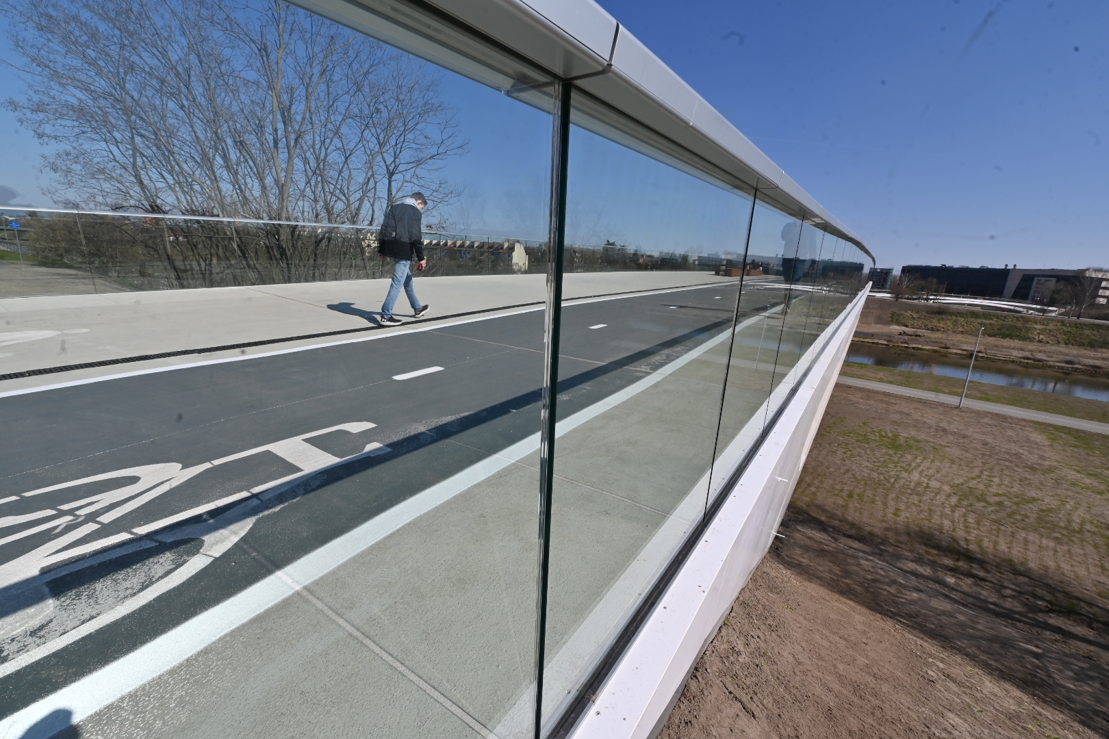 mosty berdychowskie szklane pułapki - Wojtek Wardejn