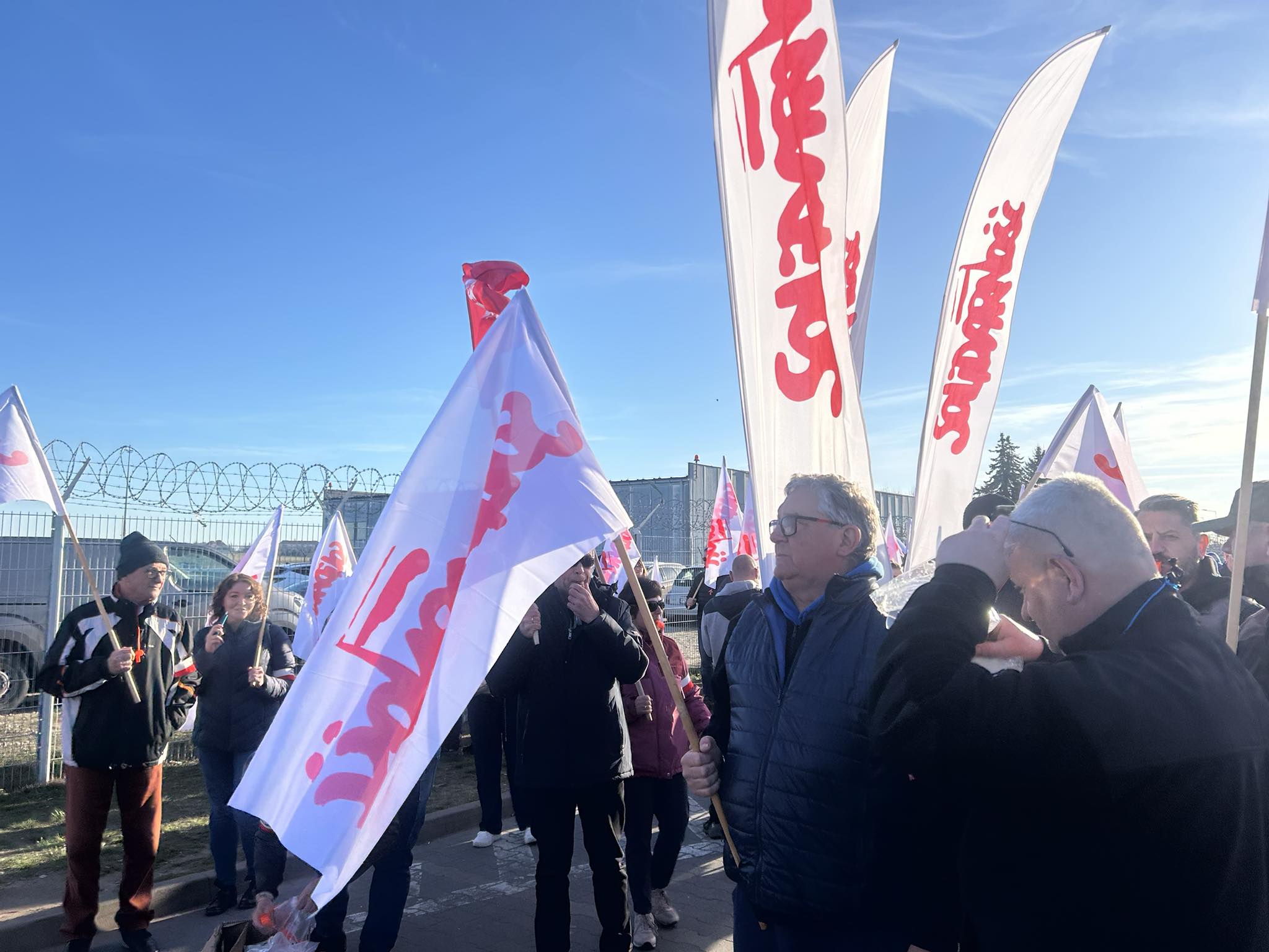 pikieta lotnisko - Szymon Majchrzak - Radio Poznań