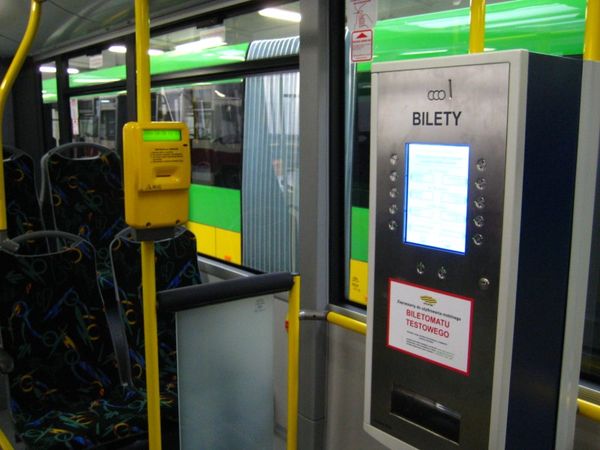 nowe autobusy typu Solaris - Archiwum Radia Merkury