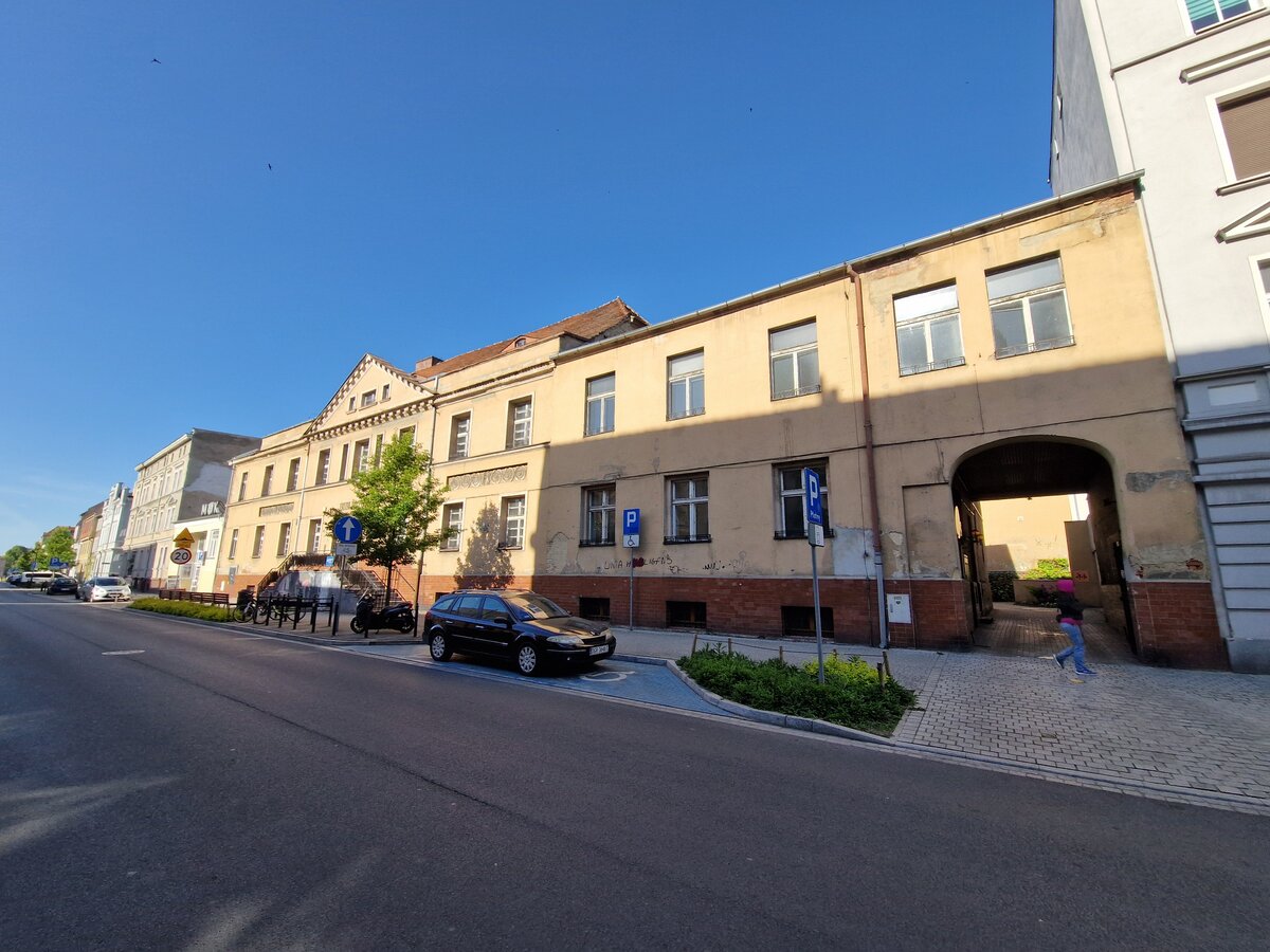 dawna biblioteka w lesznie. Powstanie w niej nowa sala widowiskowa  - UM Leszno