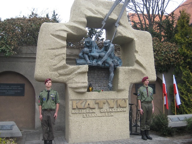 katyn kalisz pomnik 2012 - Danuta Synkiewicz