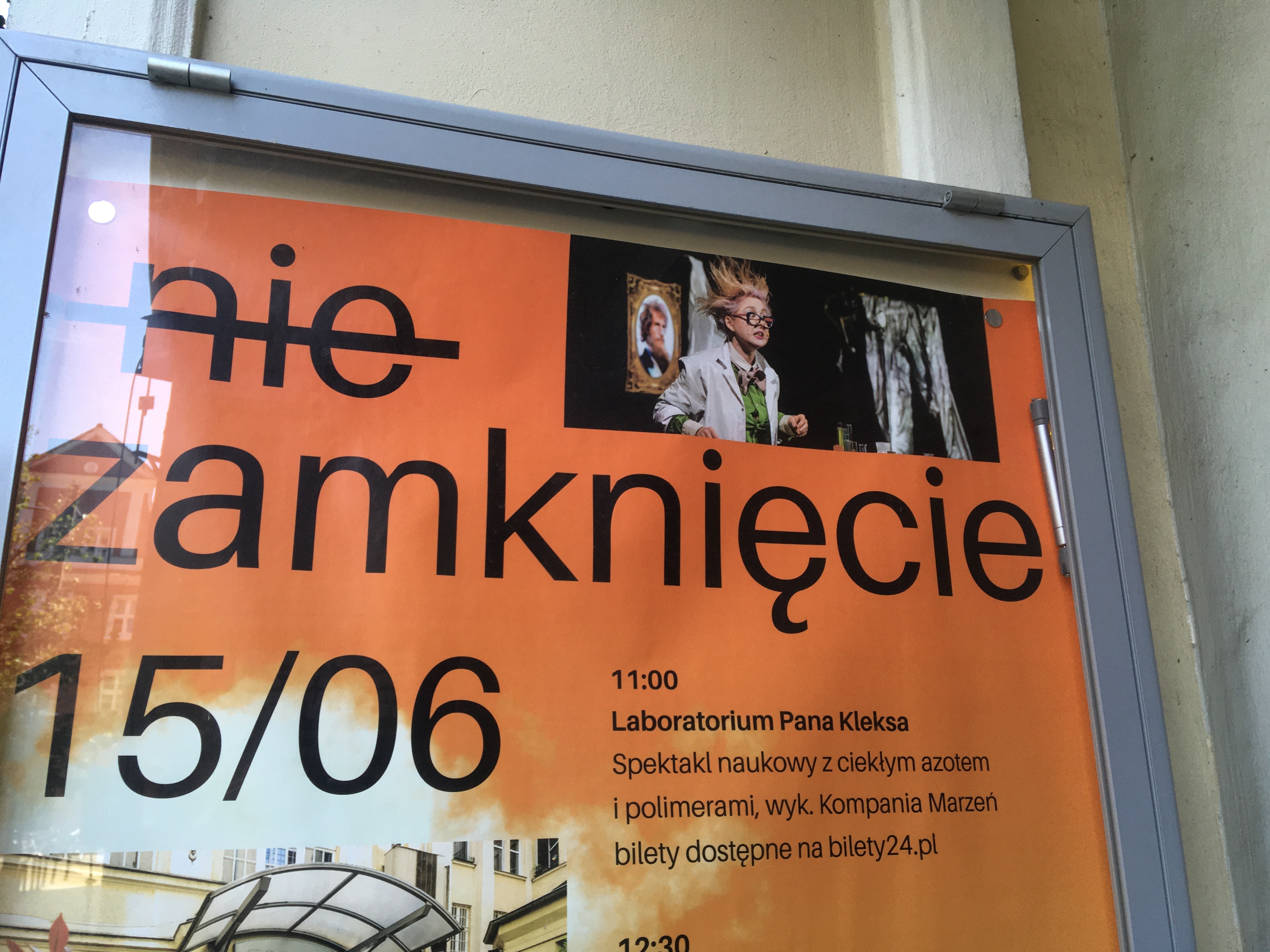 nie zamknięcie scena na piętrze - Jacek Butlewski