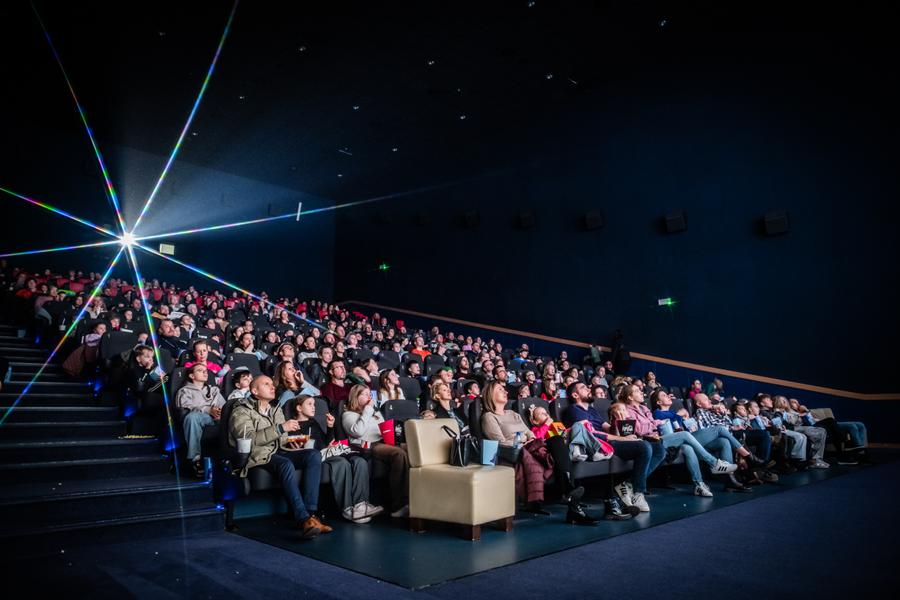 kino widzowie film seans - FB Ale Kino Festival