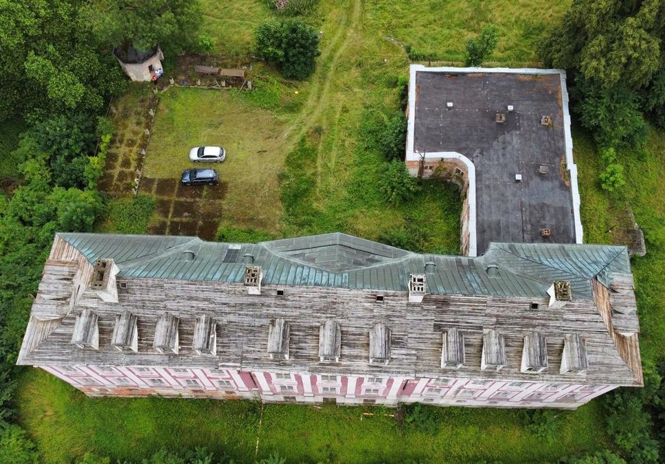 pałac sapiehów wieleń dach - Wielkopolska Policja