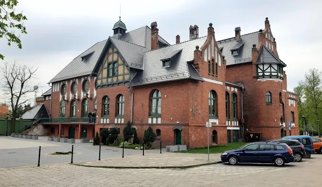 dom kultury rawicz - Max Pechan